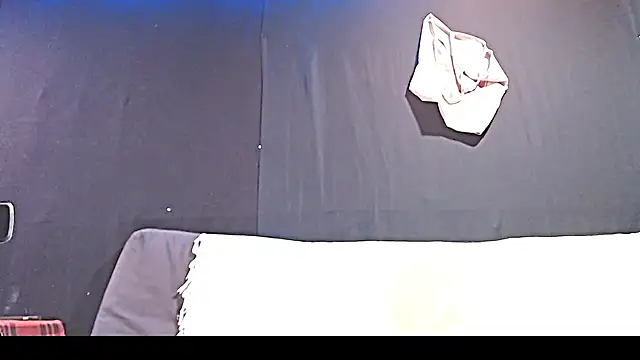 iBreakHeartz online show from September 27, 2025, 3:56 am