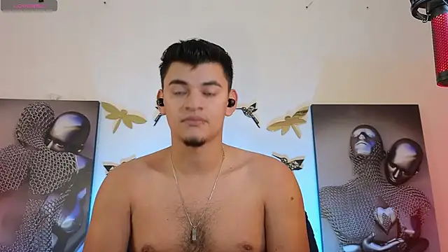 VikoHands online show from April 22, 2026, 10:49 pm