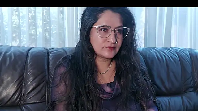 DeesseLuxure online show from July 14, 2026, 1:28 pm