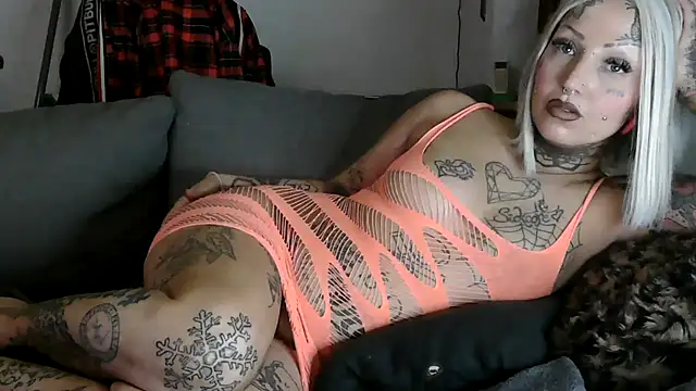 RoxxyInk online show from February 22, 2026, 1:08 am