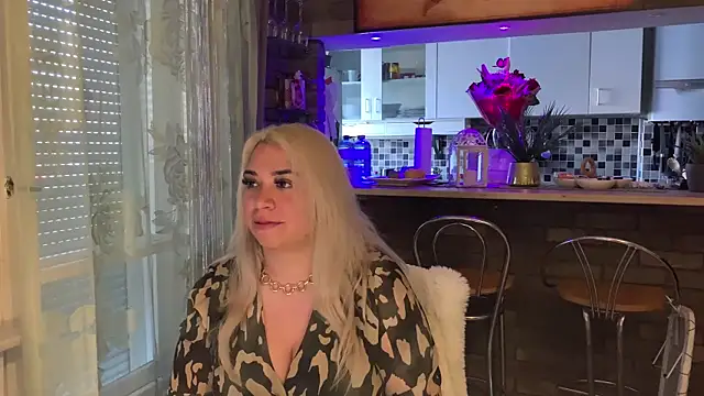 Snapshot of Monageil chatting on March 10, 2025, 1:10 pm Monageil online show from March 10, 2025, 1:10 pm