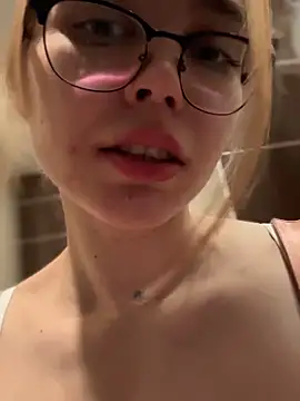 Snapshot of Nami_ninja chatting on March 22, 2026, 8:27 am Nami ninja online show from March 22, 2026, 8:27 am