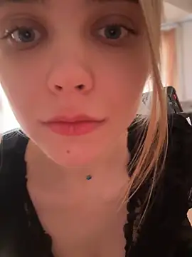 Snapshot of Nami_ninja chatting on March 7, 2026, 7:37 am Nami ninja online show from March 7, 2026, 7:37 am