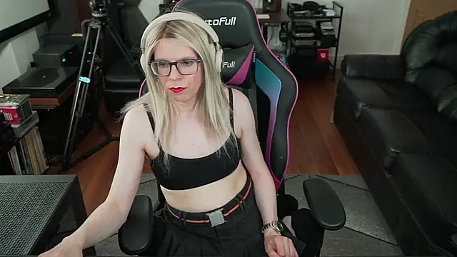 KelseyCobalt online show from August 7, 2026, 8:04 pm