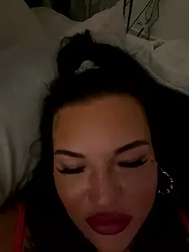 Snapshot of _MelinaCurves_ chatting on January 9, 2026, 12:39 am MelinaCurves online show from January 9, 2026, 12:39 am