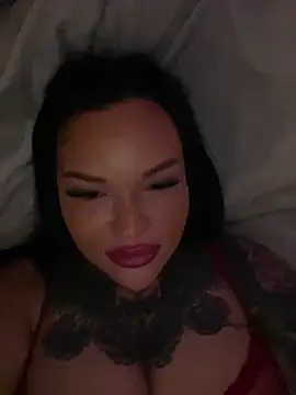 Snapshot of _MelinaCurves_ chatting on March 3, 2026, 8:16 pm MelinaCurves online show from March 3, 2026, 8:16 pm