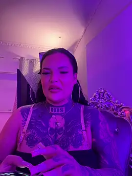 Snapshot of _MelinaCurves_ chatting on September 26, 2025, 8:16 pm MelinaCurves online show from September 26, 2025, 8:16 pm