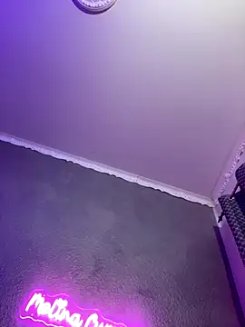 Snapshot of _MelinaCurves_ chatting on November 26, 2025, 10:21 pm MelinaCurves online show from November 26, 2025, 10:21 pm