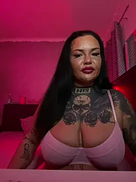  MelinaCurves  online show from May 9, 2026, 11:30 pm