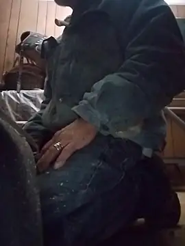 Biknight online show from December 16, 2025, 5:22 am