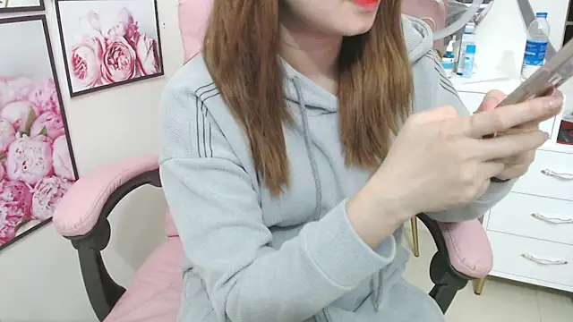 Snapshot of Hanako_love chatting on March 15, 2025, 3:59 pm Hanako love online show from March 15, 2025, 3:59 pm