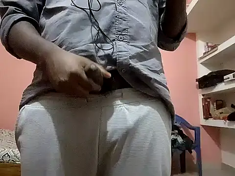 Snapshot of Aneesh007m chatting on January 12, 2026, 6:04 pm Aneesh007m online show from January 12, 2026, 6:04 pm