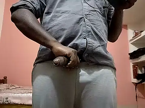 Snapshot of Aneesh007m chatting on November 18, 2025, 9:12 am Aneesh007m online show from November 18, 2025, 9:12 am