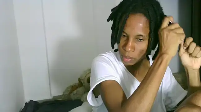 Snapshot of africa_deluxe chatting on February 15, 2025, 9:49 pm africa deluxe online show from February 15, 2025, 9:49 pm