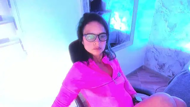 Snapshot of BrianaGarner chatting on March 8, 2025, 6:10 am BrianaGarner online show from March 8, 2025, 6:10 am