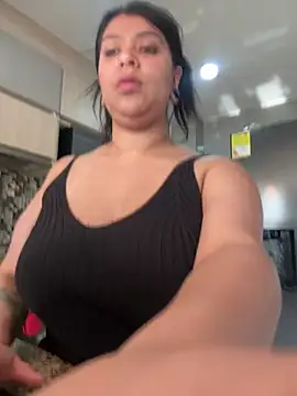 Snapshot of emilyjohanson chatting on February 21, 2025, 1:55 pm emilyjohanson online show from February 21, 2025, 1:55 pm