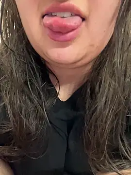 Snapshot of Jane_BBW chatting on May 19, 2026, 4:19 am Jane BBW online show from May 19, 2026, 4:19 am