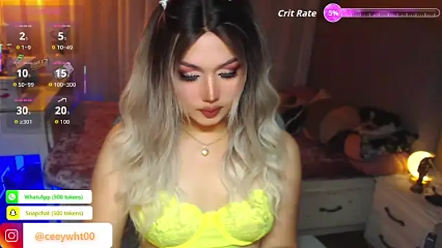 HOTnWILDalice online show from April 14, 2026, 2:27 am