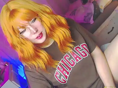HOTnWILDalice online show from May 14, 2026, 2:41 am
