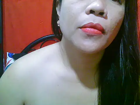 Snapshot of xsweetlips69x chatting on March 2, 2025, 6:24 pm xsweetlips69x online show from March 2, 2025, 6:24 pm