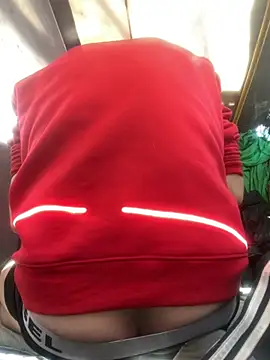 Snapshot of FckbbOy chatting on October 29, 2025, 5:01 pm FckbbOy online show from October 29, 2025, 5:01 pm