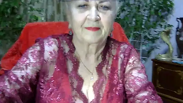 Emma52610 online show from February 28, 2025, 5:26 pm