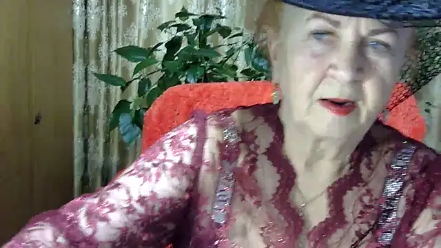 Emma52610 online show from January 17, 2025, 12:42 pm