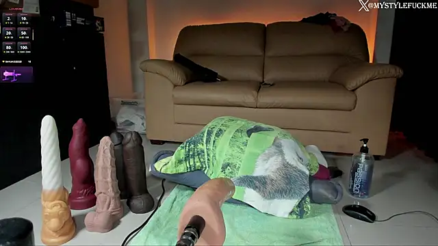 Th3Qu33n0fBigg3st online show from February 23, 2026, 10:54 pm