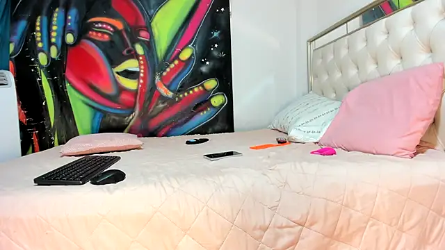 luna sexxy online show from May 9, 2026, 11:41 pm
