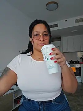 DannaaMeliza online show from January 18, 2026, 9:02 am