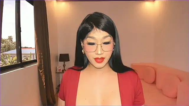 AliciaGundersen online show from May 24, 2026, 2:44 am