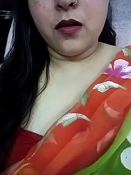 naughtymadam online show from February 21, 2026, 4:31 pm