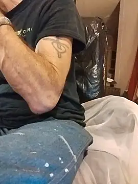 ROBERT0516 online show from June 4, 2026, 3:55 am