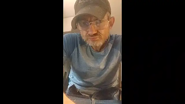 Snapshot of ROBERT0516 chatting on November 30, 2025, 4:08 pm ROBERT0516 online show from November 30, 2025, 4:08 pm