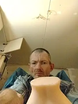 Snapshot of ROBERT0516 chatting on November 16, 2025, 12:43 pm ROBERT0516 online show from November 16, 2025, 12:43 pm