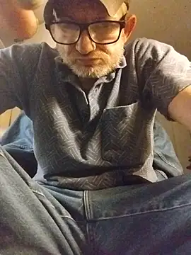 Snapshot of ROBERT0516 chatting on November 21, 2025, 11:42 am ROBERT0516 online show from November 21, 2025, 11:42 am