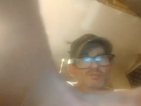 Snapshot of ROBERT0516 chatting on December 20, 2025, 12:52 pm ROBERT0516 online show from December 20, 2025, 12:52 pm