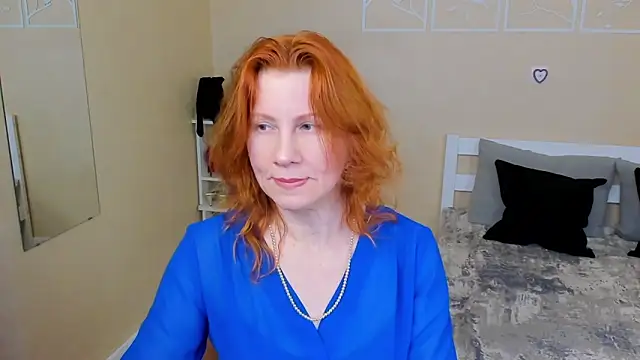 FoxySophia online show from February 18, 2026, 2:02 pm