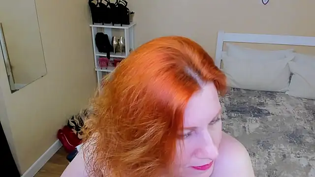 FoxySophia online show from June 11, 2026, 12:43 am