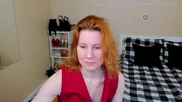 FoxySophia online show from February 5, 2026, 4:58 pm