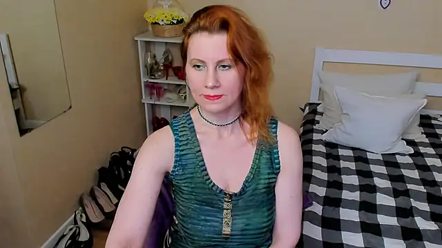 FoxySophia online show from November 17, 2025, 9:08 pm