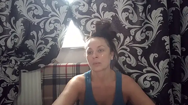 LindaStarS online show from February 7, 2026, 6:43 am