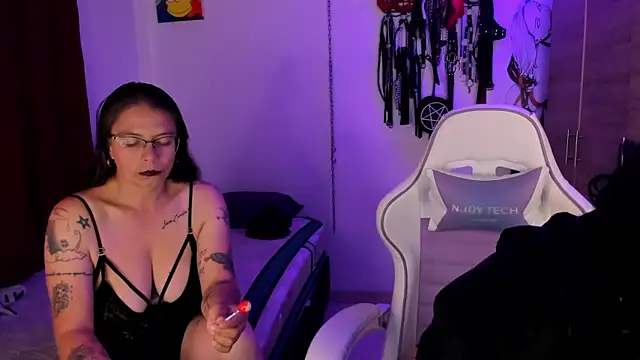 Snapshot of dungeongirls chatting on March 14, 2026, 8:26 pm dungeongirls online show from March 14, 2026, 8:26 pm