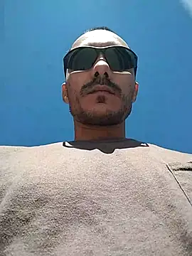 Selfsuckingfreak online show from October 31, 2025, 4:47 pm