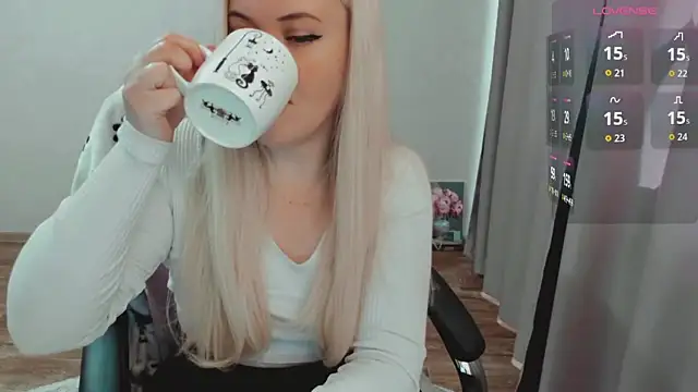 AllAboutLoveXx online show from October 30, 2025, 6:55 am