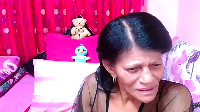 SLUTTYROXY online show from November 5, 2025, 6:44 pm