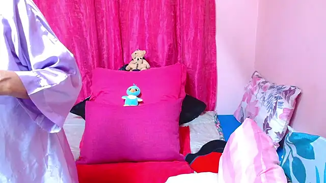 SLUTTYROXY online show from January 19, 2026, 8:18 am