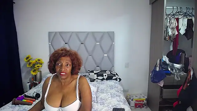 AnnaSim online show from February 13, 2026, 11:16 pm