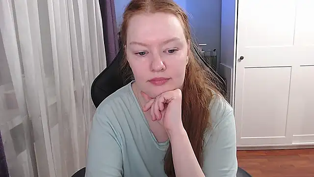 Snapshot of Lady_Inari chatting on October 7, 2025, 3:29 am Lady Inari online show from October 7, 2025, 3:29 am