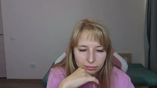 Snapshot of Jessy_Ginger chatting on October 1, 2025, 12:31 pm Jessy Ginger online show from October 1, 2025, 12:31 pm